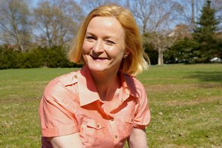 女人，中年，淘气，快乐，前视，一个人，女人，真人