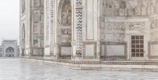 棕色混凝土建筑，白色大教堂，建筑，历史，雕塑，石头，大理石瓷砖，建筑