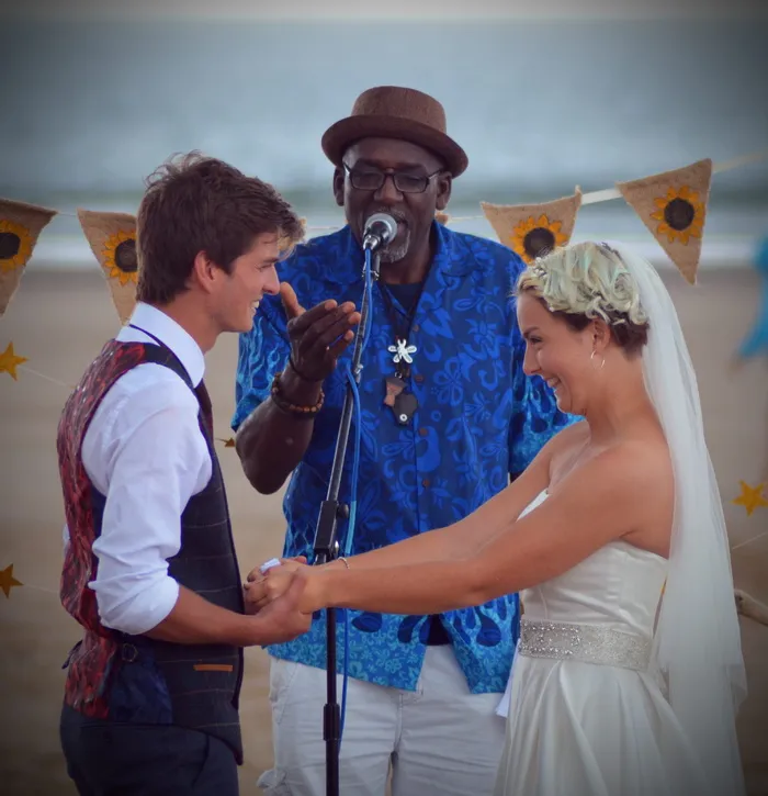 英国，罗西里湾，婚礼，婚礼，幸福，承诺，新郎，最好的朋友