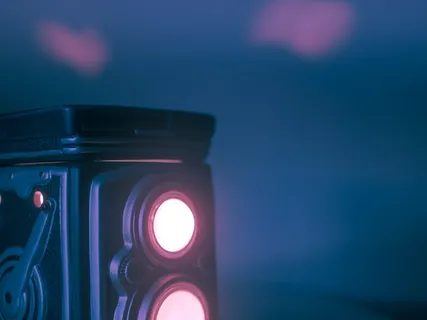 黑色相机, 光, 相机, 发光, 灯, 散景, 模糊, 粉红色