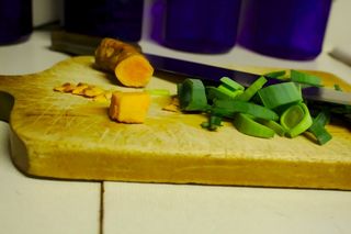 切片，姜，韭菜，剁碎，板，抗炎，姜黄，姜黄素