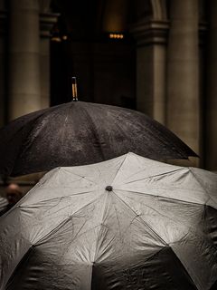 二,灰色,黑色,雨伞,雨伞,水,水滴,雨 二,灰色,黑色,雨伞,雨伞,水,水滴,雨
