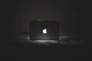 百威MacBook发光苹果标识