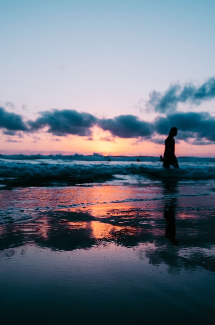 人，行走，剪影，海，海，水，波浪，倒影