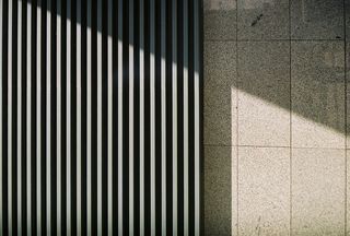 灰色地砖，特写照片，黑色，条纹，墙，建筑，建筑，立面