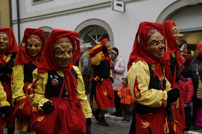 女巫，火女巫，strassenfasnet，傻瓜跳跃，斯瓦比安·阿莱曼尼，法斯内特，移动，哈