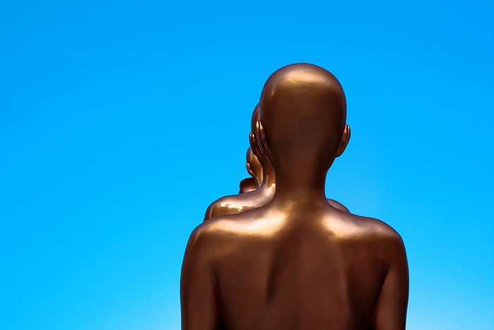 韩国首尔东大门设计广场(동대문디자인플라자 （ddp）），天空，ddp，人类，雕像，蓝色