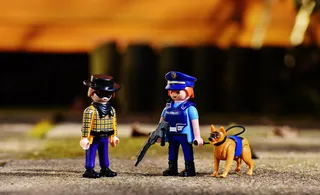 浅薄、聚焦摄影、牛仔、女警察迷你形象、警察、骗子、罪犯、匪徒