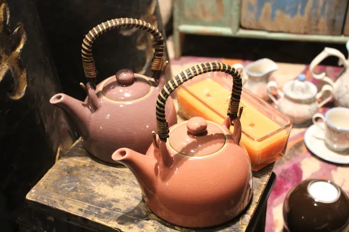茶壶，茶，水壶，茶具，陶瓷，容器，室内，无人