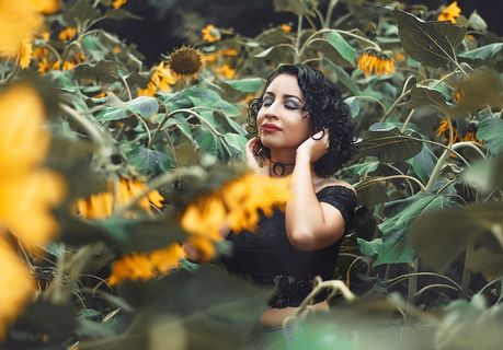 女式黑白花连衣裙