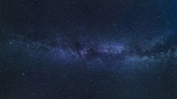 蓝色和紫色的宇宙天空 蓝色和紫色的宇宙天空