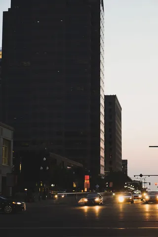 汽车在路上, 路, 汽车, 汽车, 车辆, 交通, 城市, 路口