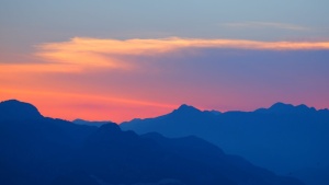 日落，天空，海滩，山，自然之美，风景-自然，山脉，云-天空