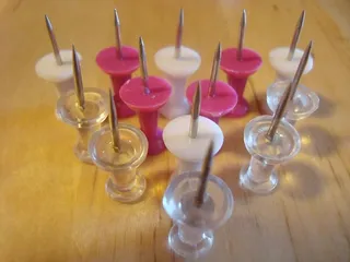 图钉，图钉，图钉，办公室，公告板，图钉，图钉，图钉