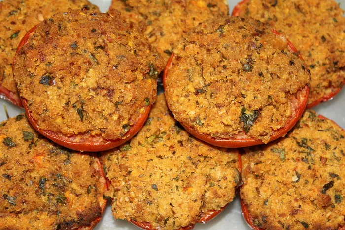 西红柿, 煮熟, 吃, 面包屑, 草药, 意大利食谱, 烹饪菜, 显示