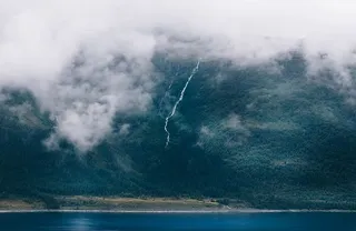 湖泊、水、自然、树木、森林、山脉、植物、瀑布