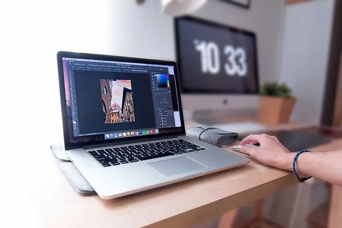 macbook pro、电脑、键盘、苹果、笔记本电脑、手机、电子产品