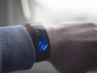 智能手表，三星，fitbit，gear fit 2，sport，wear，手表，手表