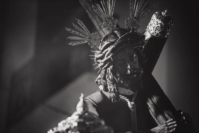 耶稣基督的灰度照片