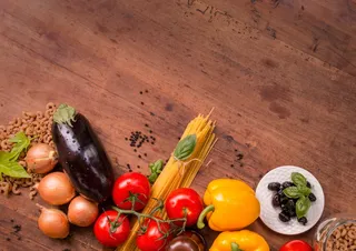 茄子和西红柿，意大利面配料，eat，意大利料理，烹饪书封面，食物，mise en place，意大利语