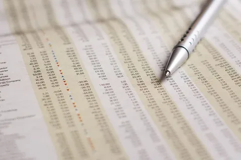灰色,圆珠笔,白色,印刷纸,报纸,股票,股价,钢笔 灰色,圆珠笔,白色,印刷纸,报纸,股票,股价,钢笔