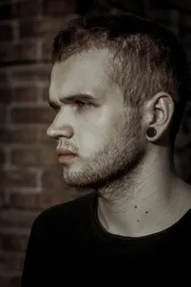 盖伊，黑人，摇滚明星，胡子，男孩，时髦，毒品，墙