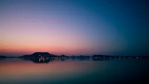 海滩，晴朗的天空，黎明，黄昏，灯光，山脉，海洋，户外
