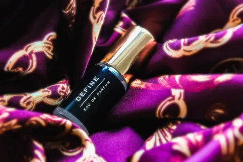 化妆品, 口红, 人, 人类, 紫色, 铝, 天鹅绒, 金