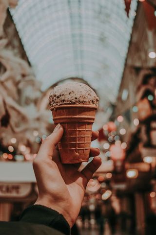 巧克力冰淇淋，奶油，食品，奶油，甜点，糖果，糖果，人