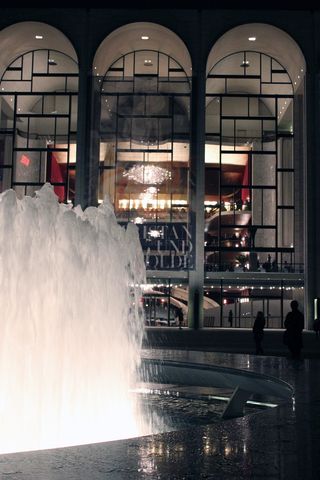 美国，纽约，林肯中心广场，灯光，水，夜晚，灯光，喷泉