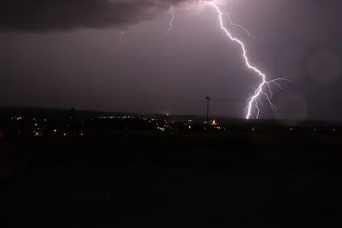 雷暴,提尔申鲁斯,闪电,夜间雷暴,闪电纬,夏季雷暴,闪电,自然界的力量 雷暴,提尔申鲁斯,闪电,夜间雷暴,闪电纬,夏季雷暴,闪电,自然界的力量