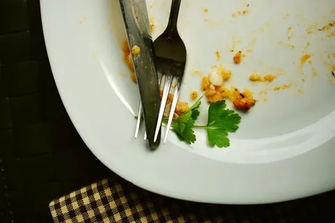 不锈钢,钢叉,刀,盘子,空,吃,吃剩下的,餐具 不锈钢,钢叉,刀,盘子,空,吃,吃剩下的,餐具