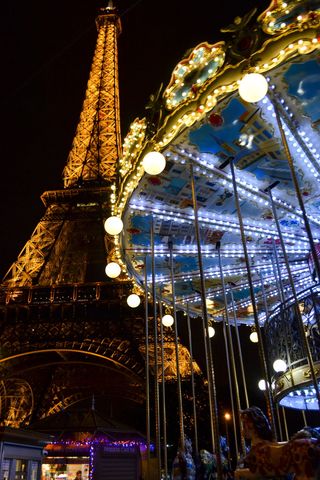 法国、巴黎、环法埃菲尔铁塔、照明、夜间、游乐园、游乐园游乐设施、旋转木马