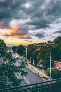 灰云水泥路照片