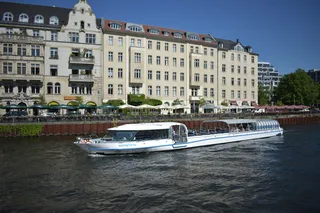spree、shipping、berlin、river、capital、ship、lake、water