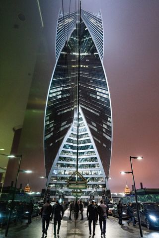 人，人，城市，建筑物，建筑，塔，尖塔，尖塔