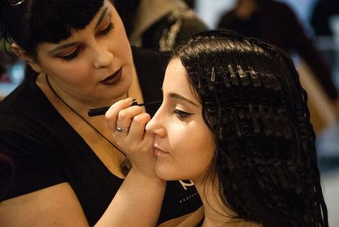 展示、模特、展览、面部绘画、年轻人、女性、化妆品