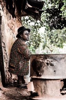 戴软呢帽的男人