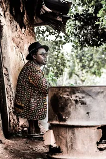 戴软呢帽的男人