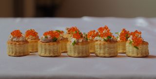 mini vol au vent，螃蟹，krabbefyld，ørrederogn，鱼子酱，接待，食品和饮料，食品