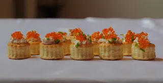 mini vol au vent，螃蟹，krabbefyld，ørrederogn，鱼子酱，接待，食品和饮料，食品
