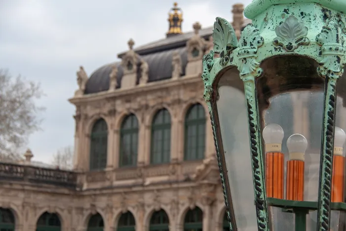 后来，拉特恩、德累斯顿、茨温格、奥尔德、博克、细节、建造了结构