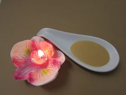 蜡烛旁肉汁，卵磷脂，乳液，天然，护肤品，面霜，水疗，保湿