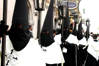 游行，圆锥体，危地马拉圣多明各教堂，危地马拉圣周，人，一群人，真人，男人