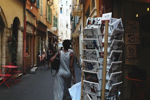 建筑结构、建筑、真实人物、建筑外观、城市、后视图、街道、人物