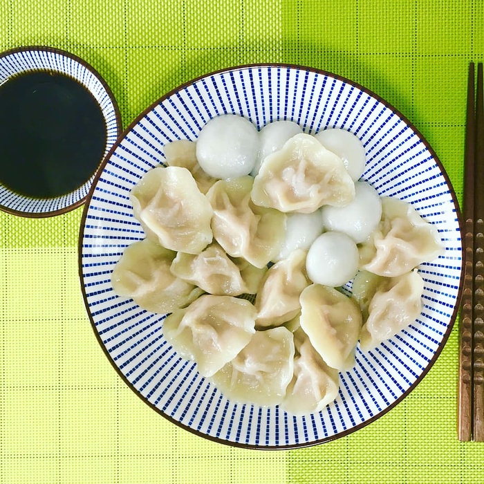 饺子、食品、盘子、陶器、美食、食品和饮料、新鲜度、桌布