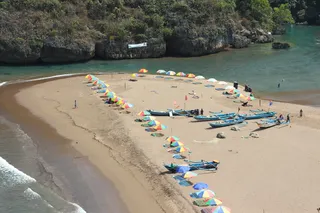 海滩，海滩伞，船，日光，岛屿，风景，休闲，海洋