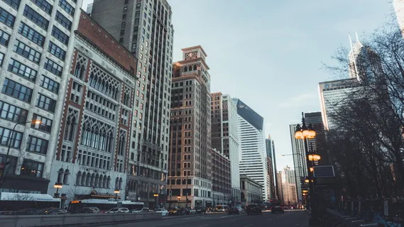 路边的建筑物 路边的建筑物
