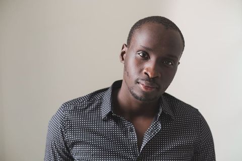 严肃专业男士照片