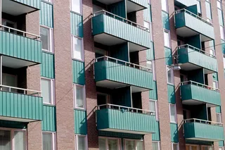 布朗和格林综合公寓